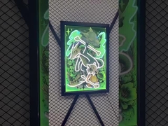 La scatola a neon RGB può cambiare il colore della scatola di luce liberamente.