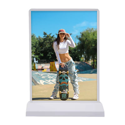 Display box a due lati ricaricabili a LED